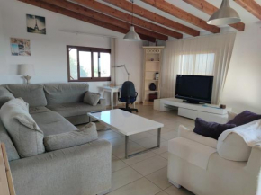 Sunset and oceanview 2 bedroom apartment with shared pool